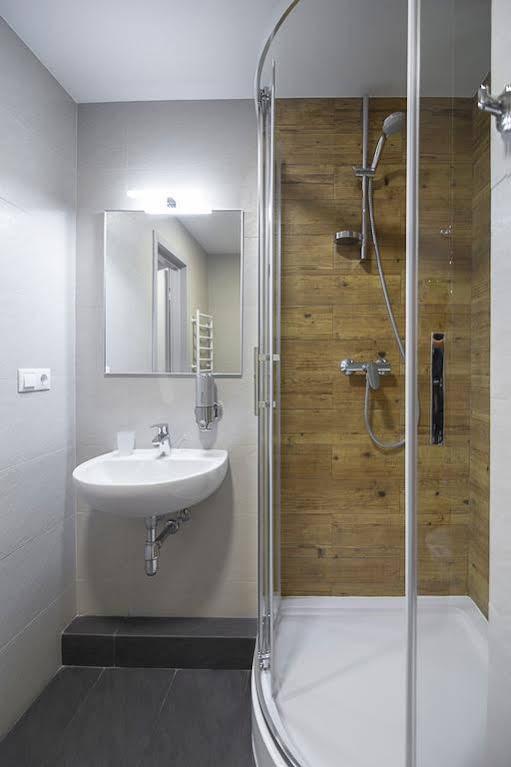 Favor Sport Hotel Kiev Esterno foto