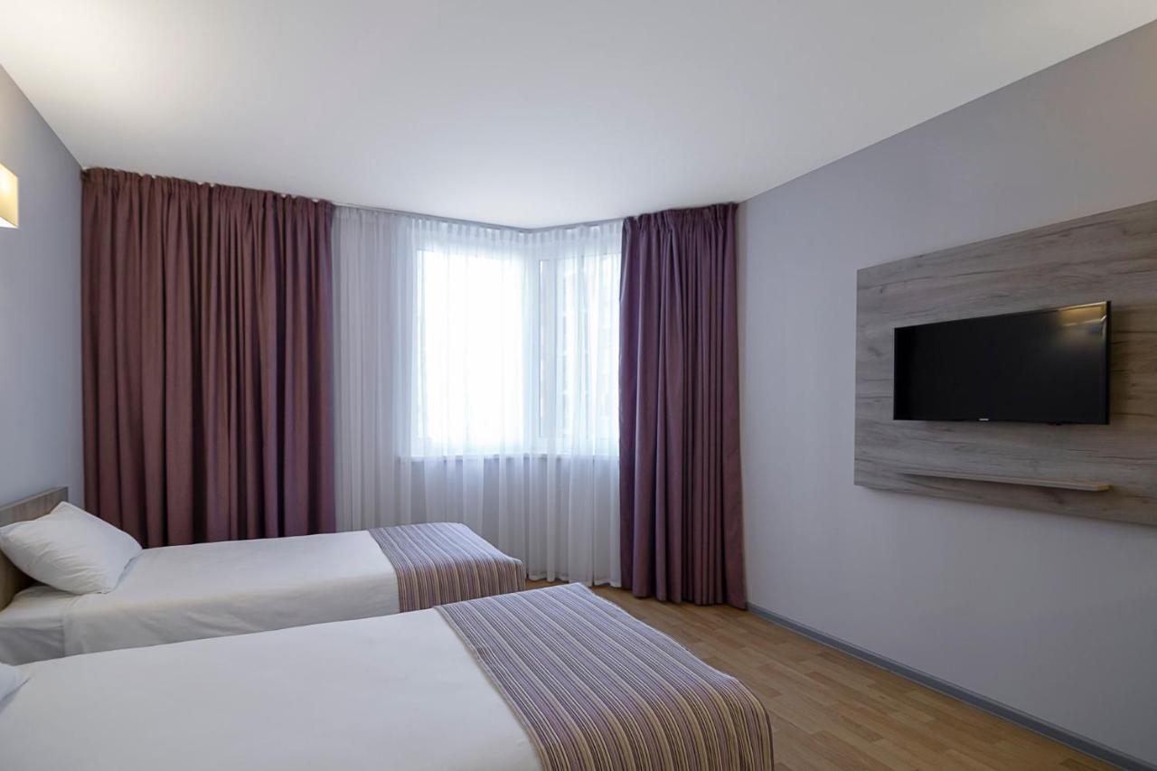 Favor Sport Hotel Kiev Esterno foto